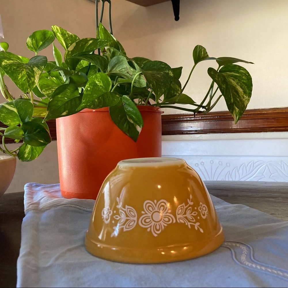 Vintage Pyrex bowl 1.5  Pint
